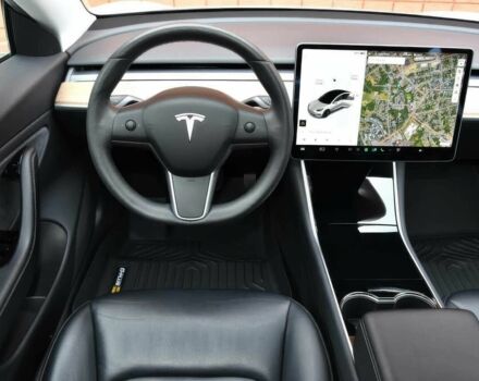 Белый Тесла Модель 3, объемом двигателя 0 л и пробегом 65 тыс. км за 6900 $, фото 11 на Automoto.ua