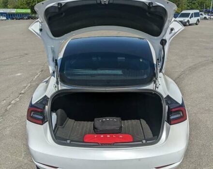 Белый Тесла Модель 3, объемом двигателя 0 л и пробегом 101 тыс. км за 23500 $, фото 8 на Automoto.ua