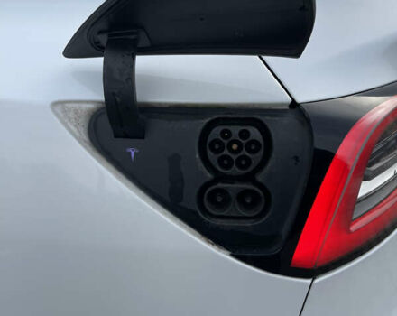 Белый Тесла Модель 3, объемом двигателя 0 л и пробегом 120 тыс. км за 17000 $, фото 1 на Automoto.ua