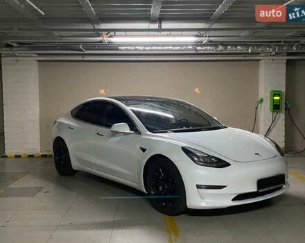Білий Тесла Модель 3, об'ємом двигуна 0 л та пробігом 151 тис. км за 17300 $, фото 11 на Automoto.ua