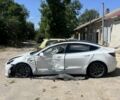 Белый Тесла Модель 3, объемом двигателя 0 л и пробегом 120 тыс. км за 10000 $, фото 1 на Automoto.ua