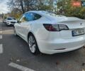 Білий Тесла Модель 3, об'ємом двигуна 0 л та пробігом 75 тис. км за 24440 $, фото 8 на Automoto.ua