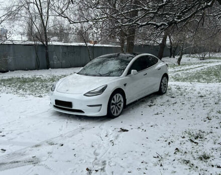 Білий Тесла Модель 3, об'ємом двигуна 0 л та пробігом 49 тис. км за 17500 $, фото 3 на Automoto.ua