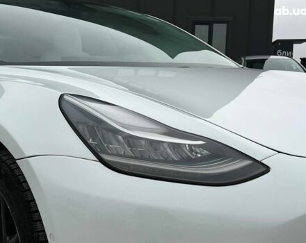 Білий Тесла Модель 3, об'ємом двигуна 0 л та пробігом 203 тис. км за 12000 $, фото 11 на Automoto.ua