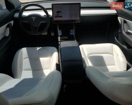 Белый Тесла Модель 3, объемом двигателя 0 л и пробегом 140 тыс. км за 6900 $, фото 7 на Automoto.ua