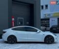 Белый Тесла Модель 3, объемом двигателя 0 л и пробегом 45 тыс. км за 17700 $, фото 10 на Automoto.ua