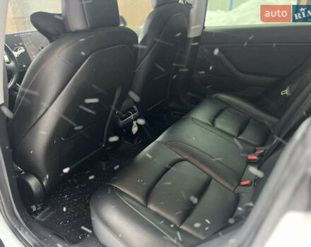 Белый Тесла Модель 3, объемом двигателя 0 л и пробегом 73 тыс. км за 17500 $, фото 30 на Automoto.ua