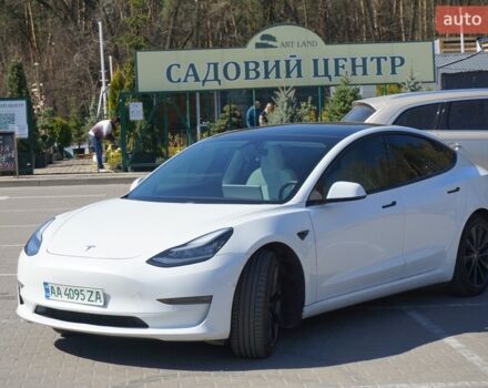 Білий Тесла Модель 3, об'ємом двигуна 0 л та пробігом 122 тис. км за 15800 $, фото 8 на Automoto.ua