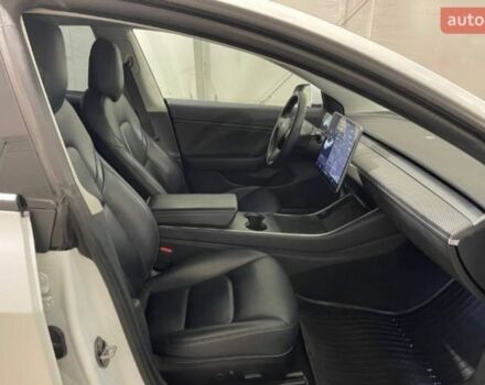 Белый Тесла Модель 3, объемом двигателя 0 л и пробегом 169 тыс. км за 18900 $, фото 12 на Automoto.ua