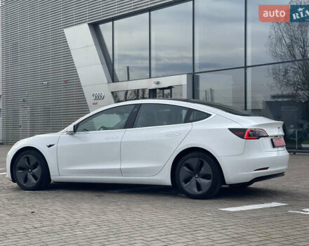 Белый Тесла Модель 3, объемом двигателя 0 л и пробегом 120 тыс. км за 17000 $, фото 8 на Automoto.ua