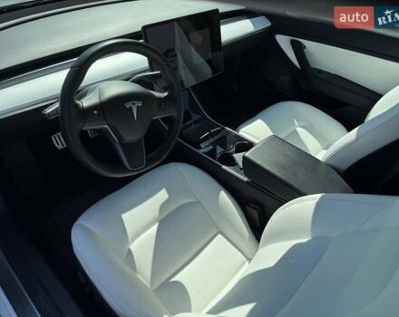 Білий Тесла Модель 3, об'ємом двигуна 0 л та пробігом 67 тис. км за 20499 $, фото 22 на Automoto.ua
