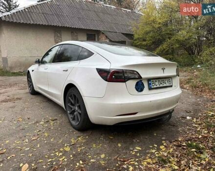 Белый Тесла Модель 3, объемом двигателя 0 л и пробегом 200 тыс. км за 18000 $, фото 5 на Automoto.ua