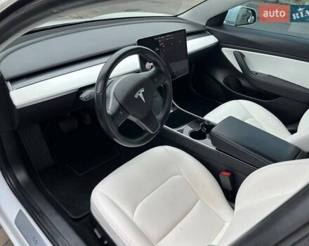 Белый Тесла Модель 3, объемом двигателя 0 л и пробегом 100 тыс. км за 18400 $, фото 14 на Automoto.ua