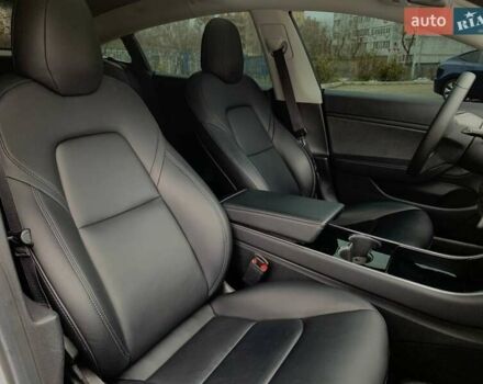 Белый Тесла Модель 3, объемом двигателя 0 л и пробегом 131 тыс. км за 21300 $, фото 11 на Automoto.ua