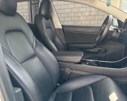 Белый Тесла Модель 3, объемом двигателя 0 л и пробегом 143 тыс. км за 18900 $, фото 24 на Automoto.ua