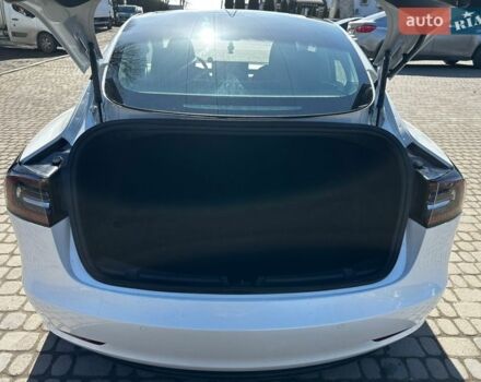 Белый Тесла Модель 3, объемом двигателя 0 л и пробегом 116 тыс. км за 18500 $, фото 15 на Automoto.ua