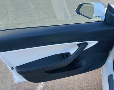 Білий Тесла Модель 3, об'ємом двигуна 0 л та пробігом 122 тис. км за 16500 $, фото 12 на Automoto.ua