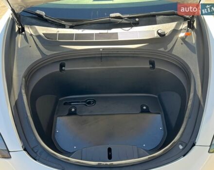 Білий Тесла Модель 3, об'ємом двигуна 0 л та пробігом 175 тис. км за 14700 $, фото 16 на Automoto.ua