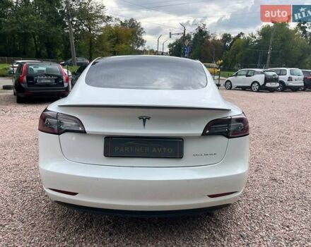 Белый Тесла Модель 3, объемом двигателя 0 л и пробегом 100 тыс. км за 19000 $, фото 12 на Automoto.ua