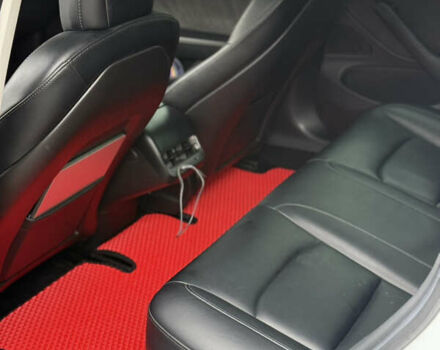 Білий Тесла Модель 3, об'ємом двигуна 0 л та пробігом 139 тис. км за 15700 $, фото 20 на Automoto.ua