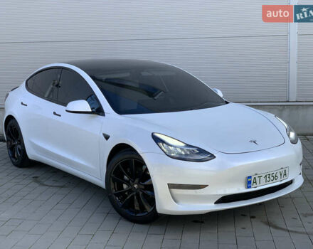 Тесла Модель 3 2020 у Івано-Франківську на Automoto.ua Білий Тесла Модель 3, об'ємом двигуна 0 л та пробігом 145 тис. км за 14850 $, фото 3 на Automoto.ua
