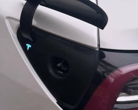 Белый Тесла Модель 3, объемом двигателя 0 л и пробегом 142 тыс. км за 19900 $, фото 5 на Automoto.ua