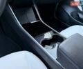Белый Тесла Модель 3, объемом двигателя 0 л и пробегом 54 тыс. км за 21700 $, фото 35 на Automoto.ua