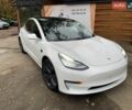 Белый Тесла Модель 3, объемом двигателя 0 л и пробегом 101 тыс. км за 14900 $, фото 2 на Automoto.ua