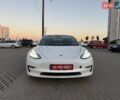 Білий Тесла Модель 3, об'ємом двигуна 0 л та пробігом 221 тис. км за 12700 $, фото 1 на Automoto.ua