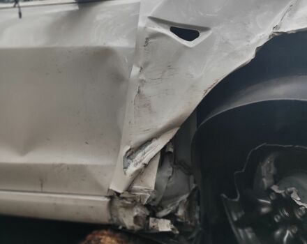 Білий Тесла Модель 3, об'ємом двигуна 0 л та пробігом 67 тис. км за 9500 $, фото 7 на Automoto.ua