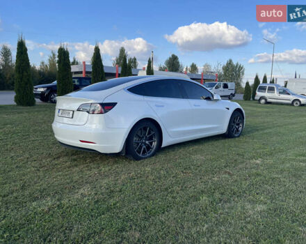 Білий Тесла Модель 3, об'ємом двигуна 0 л та пробігом 47 тис. км за 17700 $, фото 3 на Automoto.ua