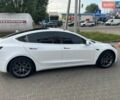 Білий Тесла Модель 3, об'ємом двигуна 0 л та пробігом 59 тис. км за 17500 $, фото 6 на Automoto.ua