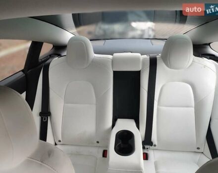 Белый Тесла Модель 3, объемом двигателя 0 л и пробегом 67 тыс. км за 9300 $, фото 13 на Automoto.ua