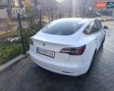 Белый Тесла Модель 3, объемом двигателя 0 л и пробегом 138 тыс. км за 17000 $, фото 1 на Automoto.ua