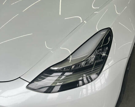 Белый Тесла Модель 3, объемом двигателя 0 л и пробегом 85 тыс. км за 18000 $, фото 15 на Automoto.ua