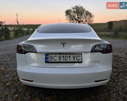 Белый Тесла Модель 3, объемом двигателя 0 л и пробегом 129 тыс. км за 19900 $, фото 8 на Automoto.ua