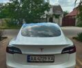 Белый Тесла Модель 3, объемом двигателя 0 л и пробегом 73 тыс. км за 20500 $, фото 3 на Automoto.ua
