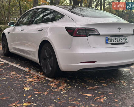 Белый Тесла Модель 3, объемом двигателя 0 л и пробегом 142 тыс. км за 19900 $, фото 2 на Automoto.ua