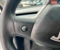 Білий Тесла Модель 3, об'ємом двигуна 0 л та пробігом 102 тис. км за 18990 $, фото 24 на Automoto.ua