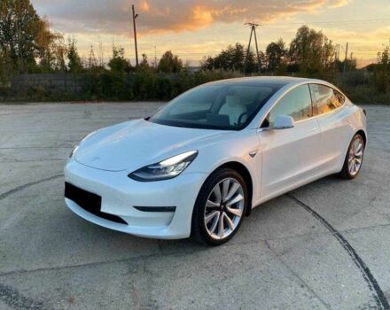 Белый Тесла Модель 3, объемом двигателя 0 л и пробегом 90 тыс. км за 12100 $, фото 1 на Automoto.ua
