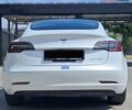 Тесла Модель 3 2020 в Ивано-Франковске на Automoto.ua Белый Тесла Модель 3, объемом двигателя 0 л и пробегом 105 тыс. км за 20950 $, фото 1 на Automoto.ua