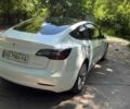 Білий Тесла Модель 3, об'ємом двигуна 0 л та пробігом 153 тис. км за 17000 $, фото 4 на Automoto.ua