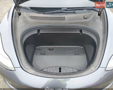 Білий Тесла Модель 3, об'ємом двигуна 0 л та пробігом 100 тис. км за 6000 $, фото 11 на Automoto.ua