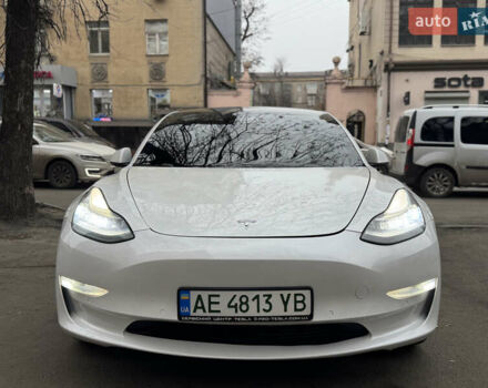 Белый Тесла Модель 3, объемом двигателя 0 л и пробегом 65 тыс. км за 16800 $, фото 1 на Automoto.ua