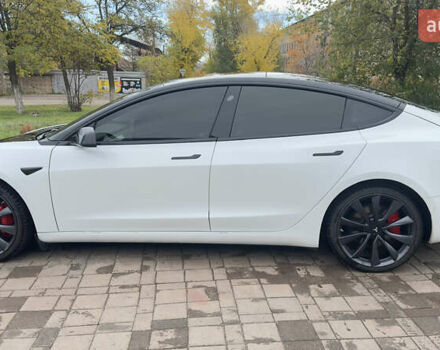 Белый Тесла Модель 3, объемом двигателя 0 л и пробегом 72 тыс. км за 25000 $, фото 8 на Automoto.ua