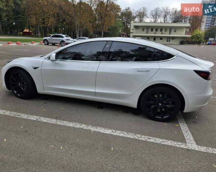 Білий Тесла Модель 3, об'ємом двигуна 0 л та пробігом 113 тис. км за 19500 $, фото 7 на Automoto.ua