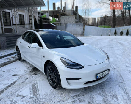 Белый Тесла Модель 3, объемом двигателя 0 л и пробегом 63 тыс. км за 19500 $, фото 15 на Automoto.ua