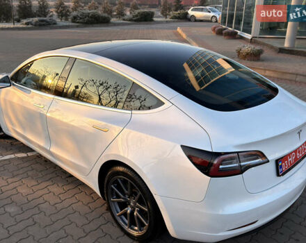 Белый Тесла Модель 3, объемом двигателя 0 л и пробегом 190 тыс. км за 17900 $, фото 7 на Automoto.ua