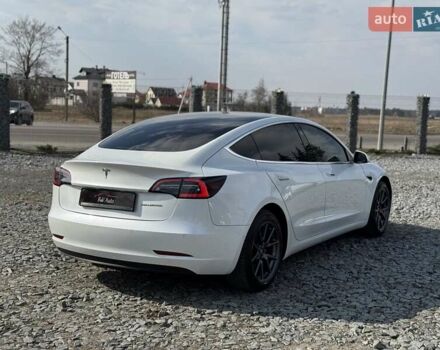 Белый Тесла Модель 3, объемом двигателя 0 л и пробегом 130 тыс. км за 17950 $, фото 12 на Automoto.ua