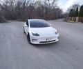 Білий Тесла Модель 3, об'ємом двигуна 0 л та пробігом 150 тис. км за 384 $, фото 1 на Automoto.ua
